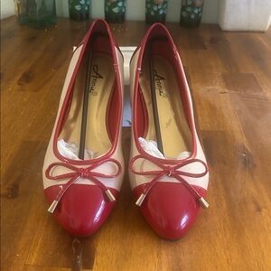 Vintage Style Annie Women's Red/Cream  BowCap Toe Flats..11